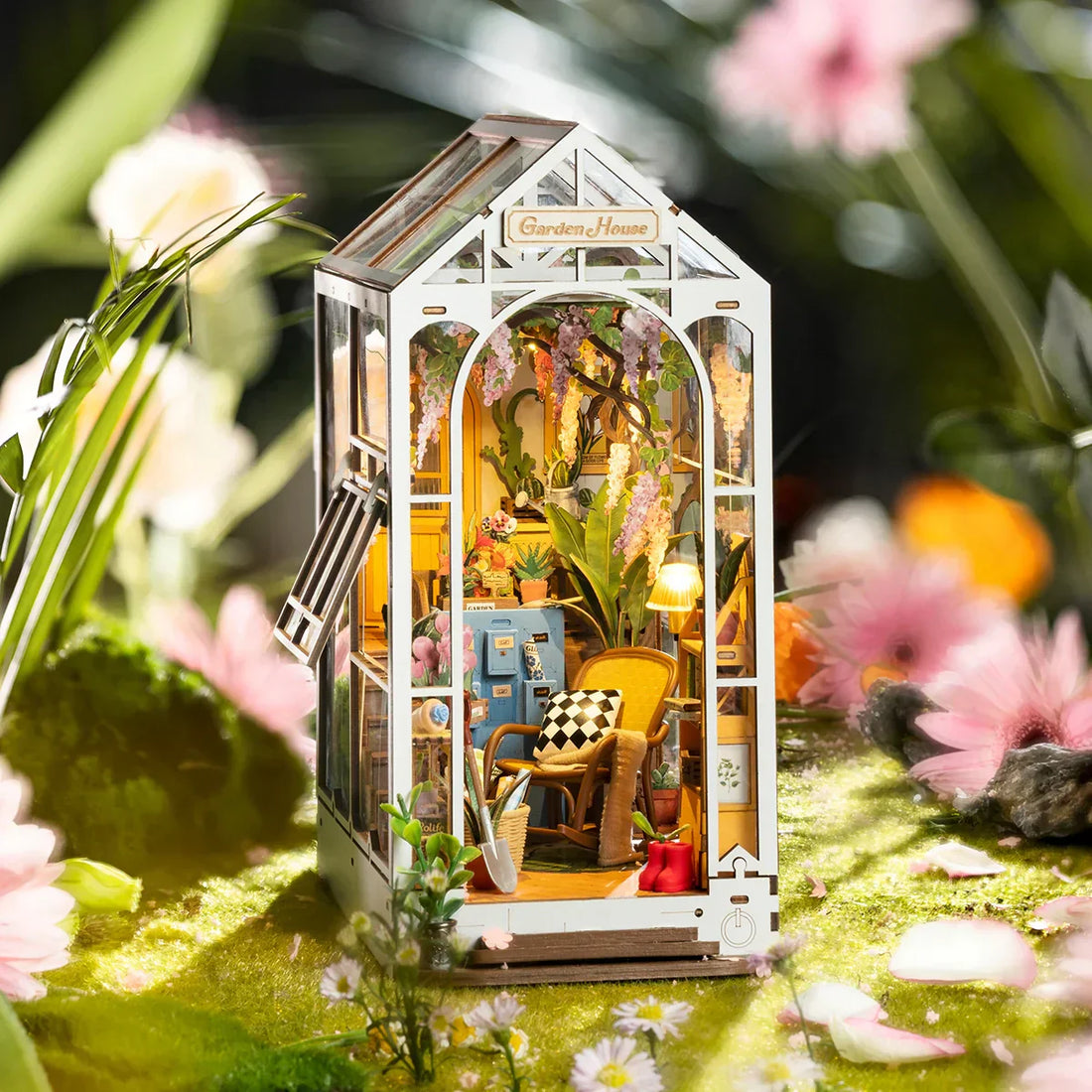 Book Nook: The Complete Guide to Crafting Magical Miniature Worlds