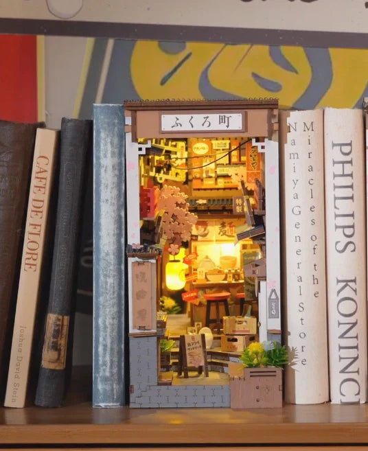 Best Japanese Book Nook Kits 2025 – Sakura Streets & Lantern Alleys