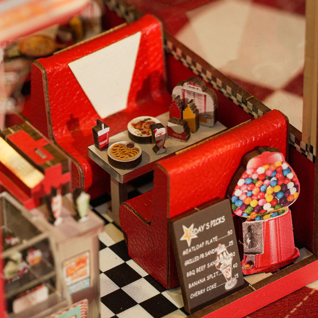 (Sold out) 1950s Diner – DIY Wooden Book Nook Shelf Insert