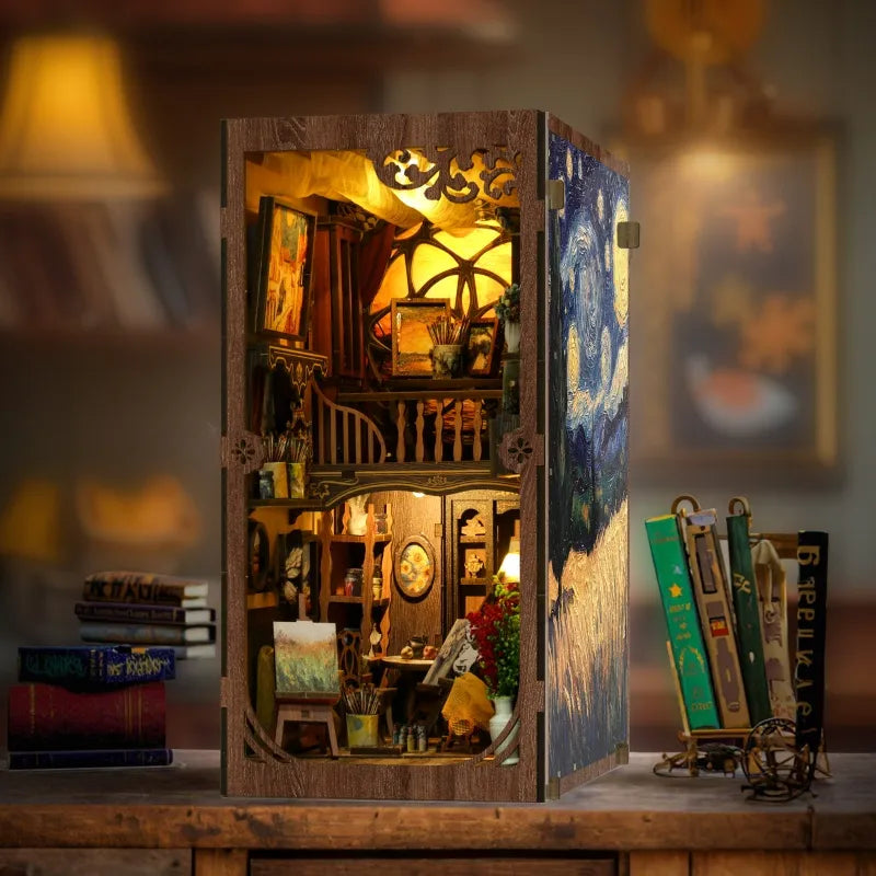 Book Nook – A World Within the Frame